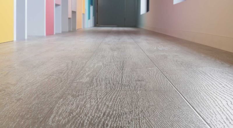 Линолеум бытовой "IVC" Woodlike Cousteau W06 (3м) — купить в Севастополе