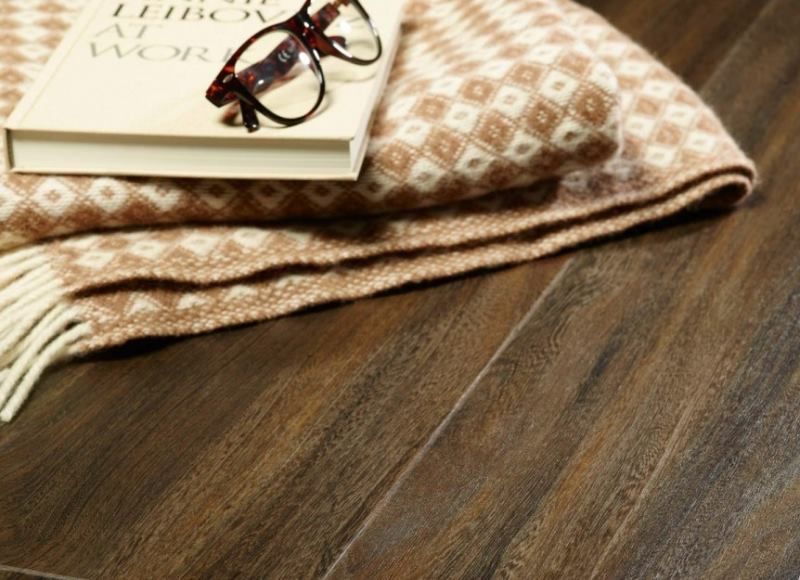 Линолеум бытовой "IVC" Woodlike Edgewood W48 (3м) — купить в Севастополе