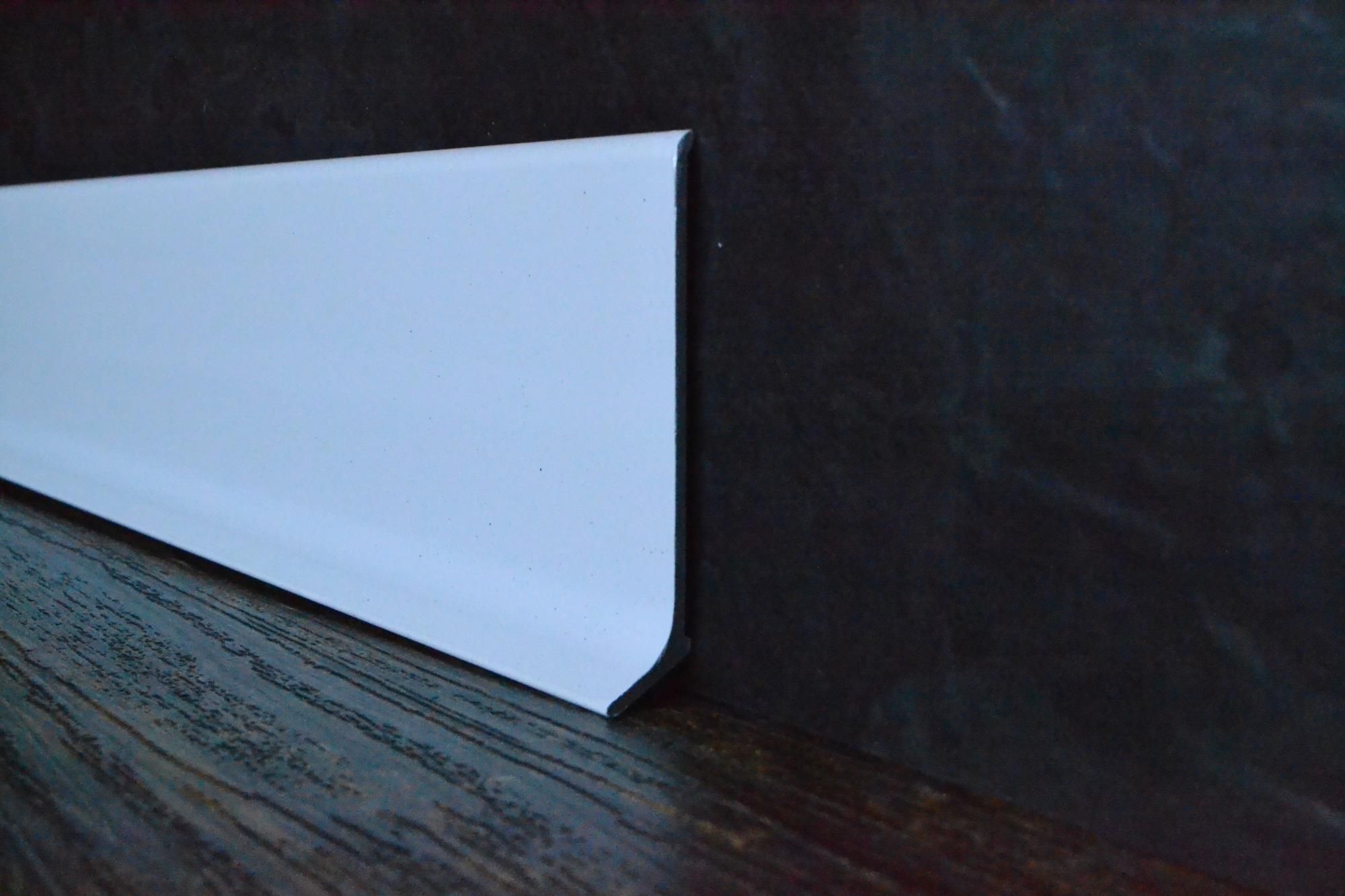 Плинтус алюминиевый L-образный белый (2500*11*60 мм) — купить в Севастополе