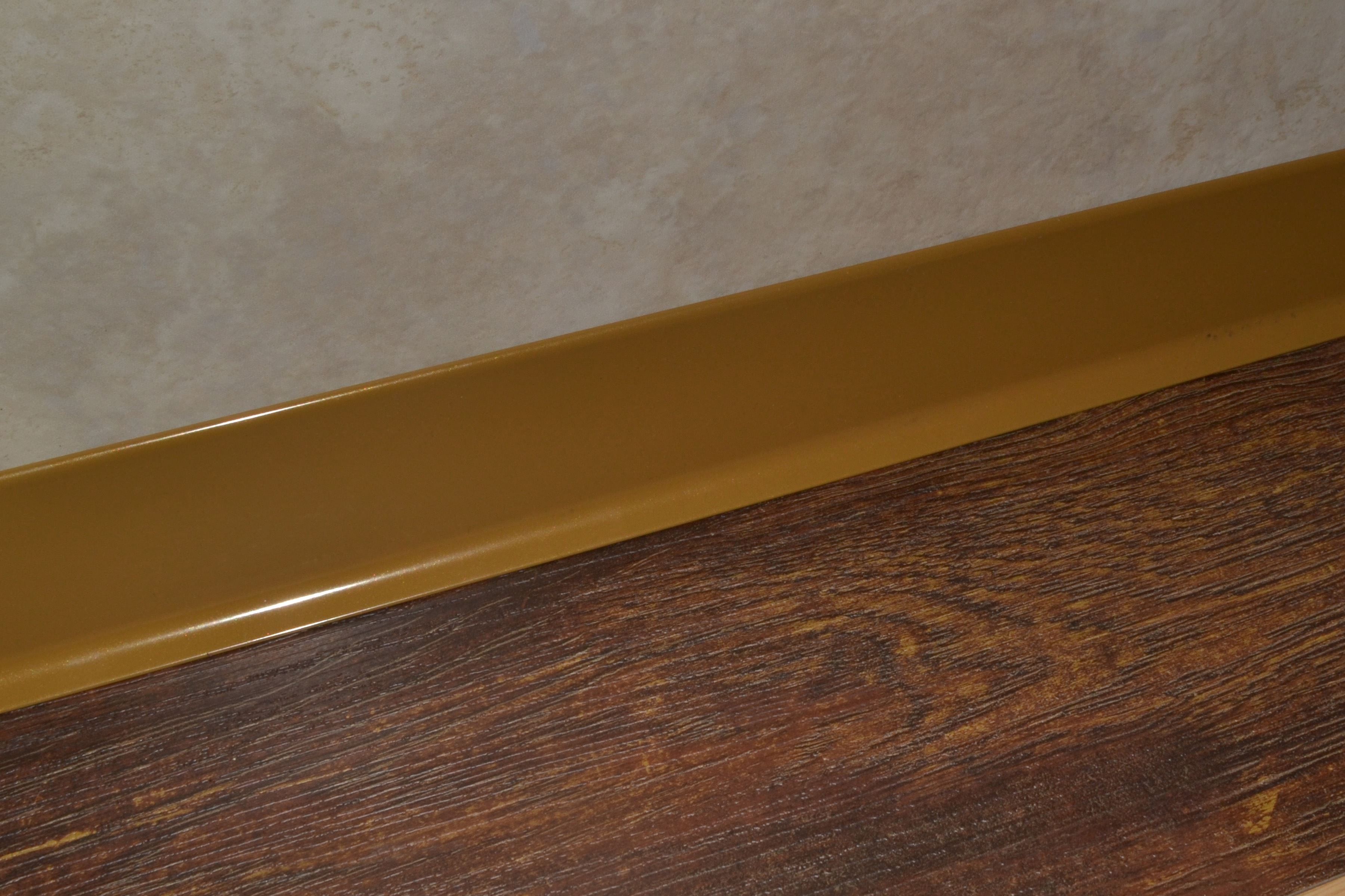 Плинтус алюминиевый L-образный золотой (2500*11*60 мм) — купить в Севастополе