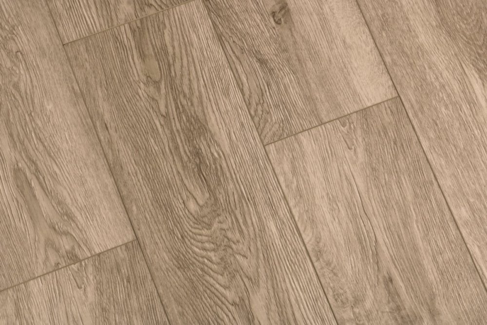 LVT плитка "Profield" Дуб Мадейра (915,4*152,4*2,5 мм) — купить в Севастополе