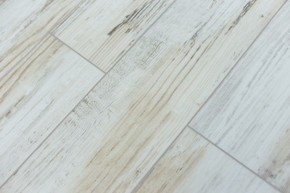 Замковая ПВХ плитка "Art Tile" Берёза Прованс (1220*152*5 мм) — купить в Севастополе